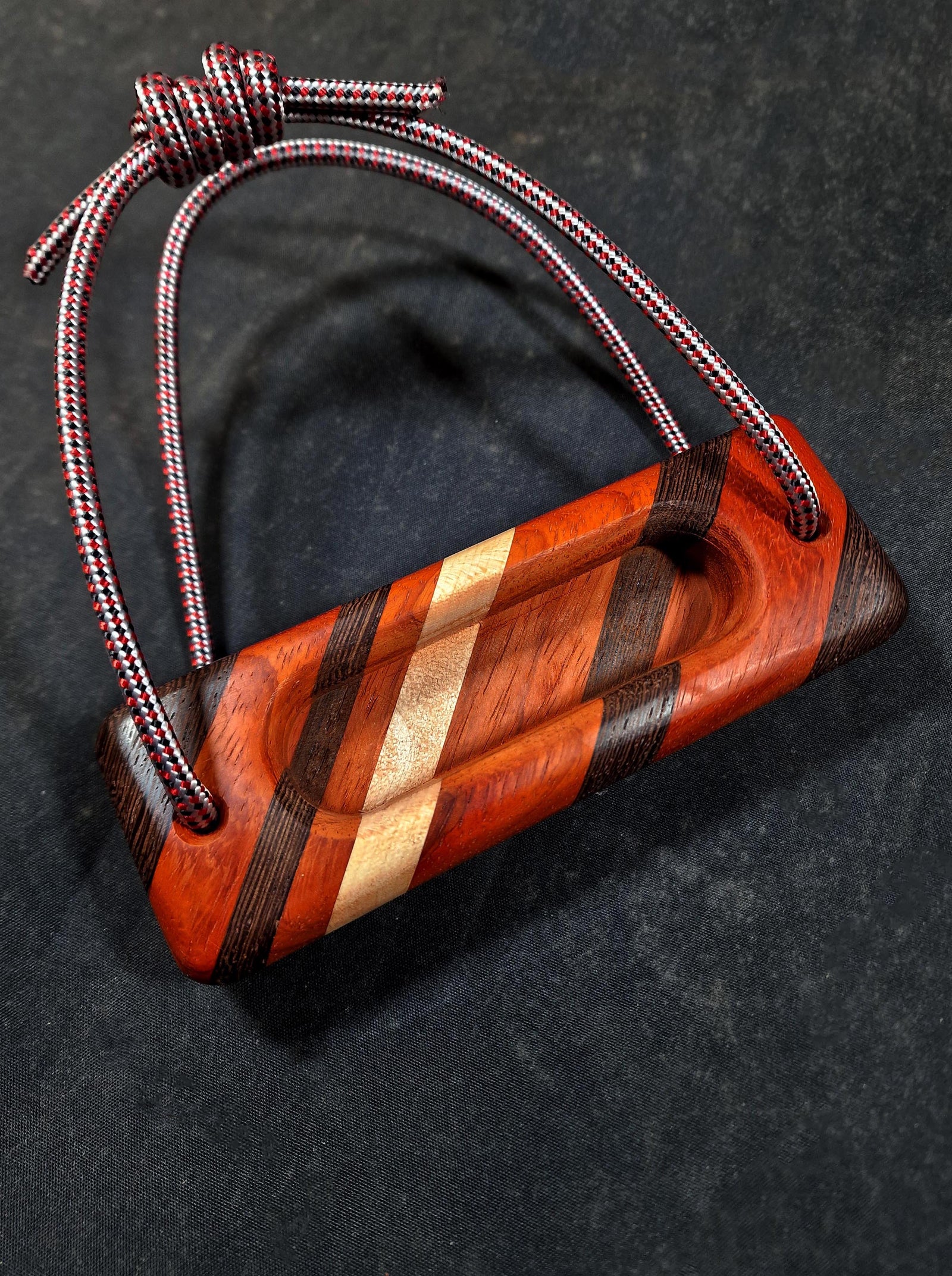 Machlud - One Hand Board