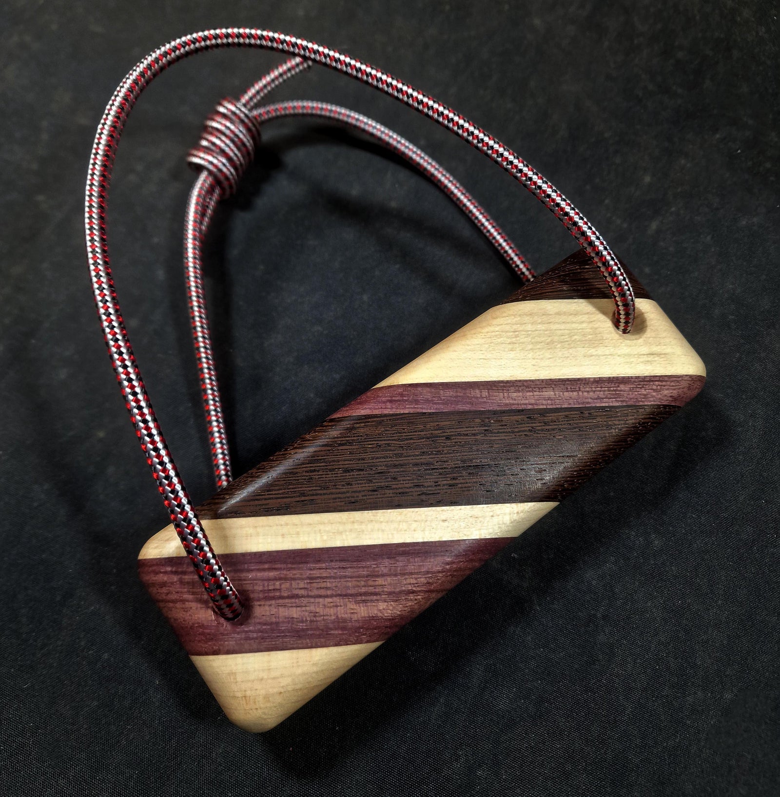 Llechan- One Hand Board