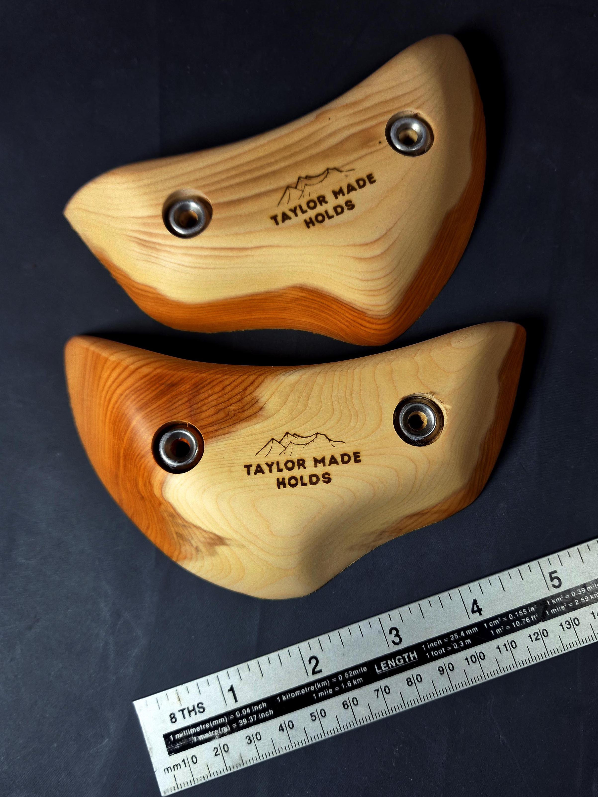 Curved Crimps in Yew