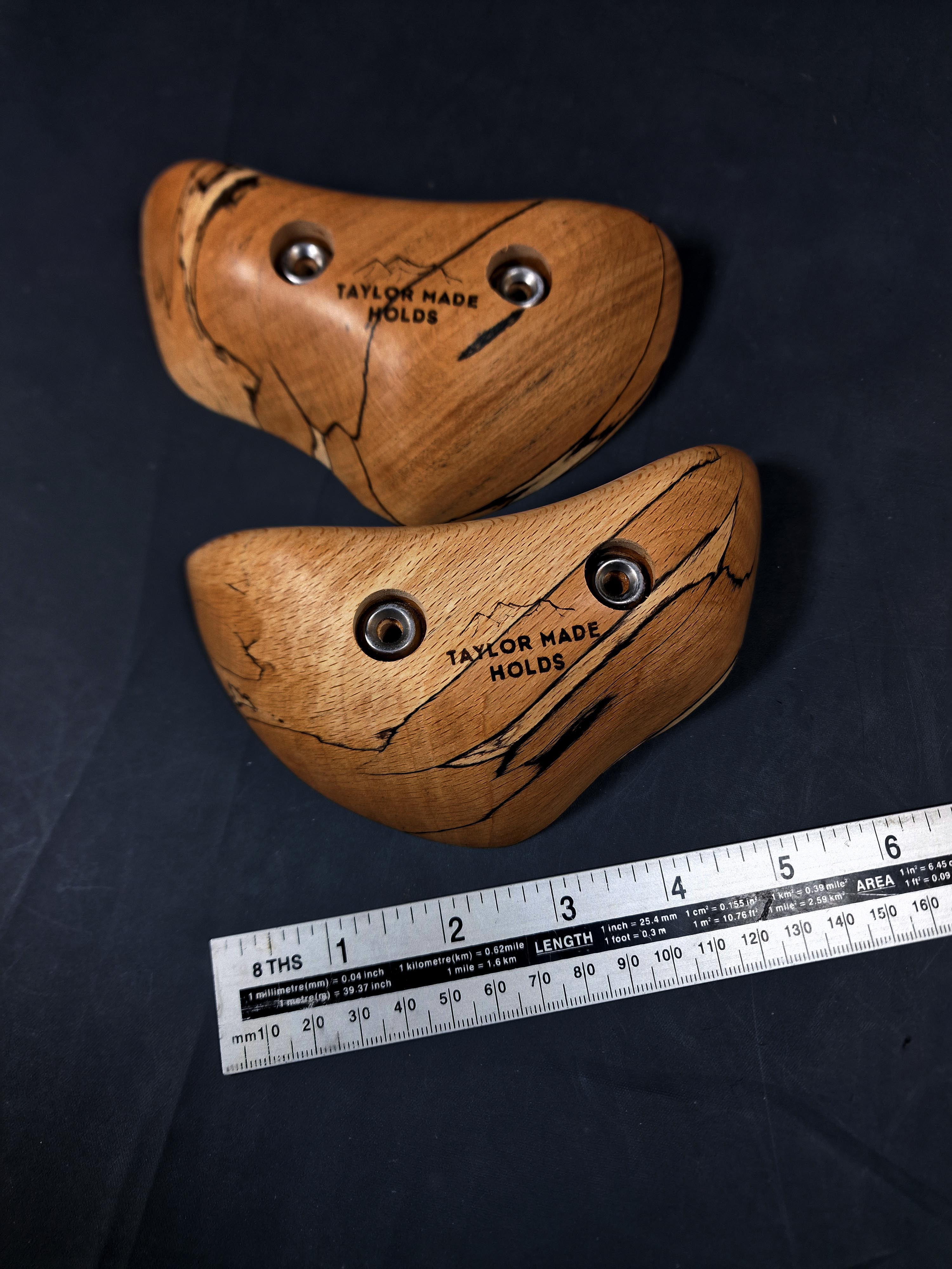 Curved Edges in Spalted Beech