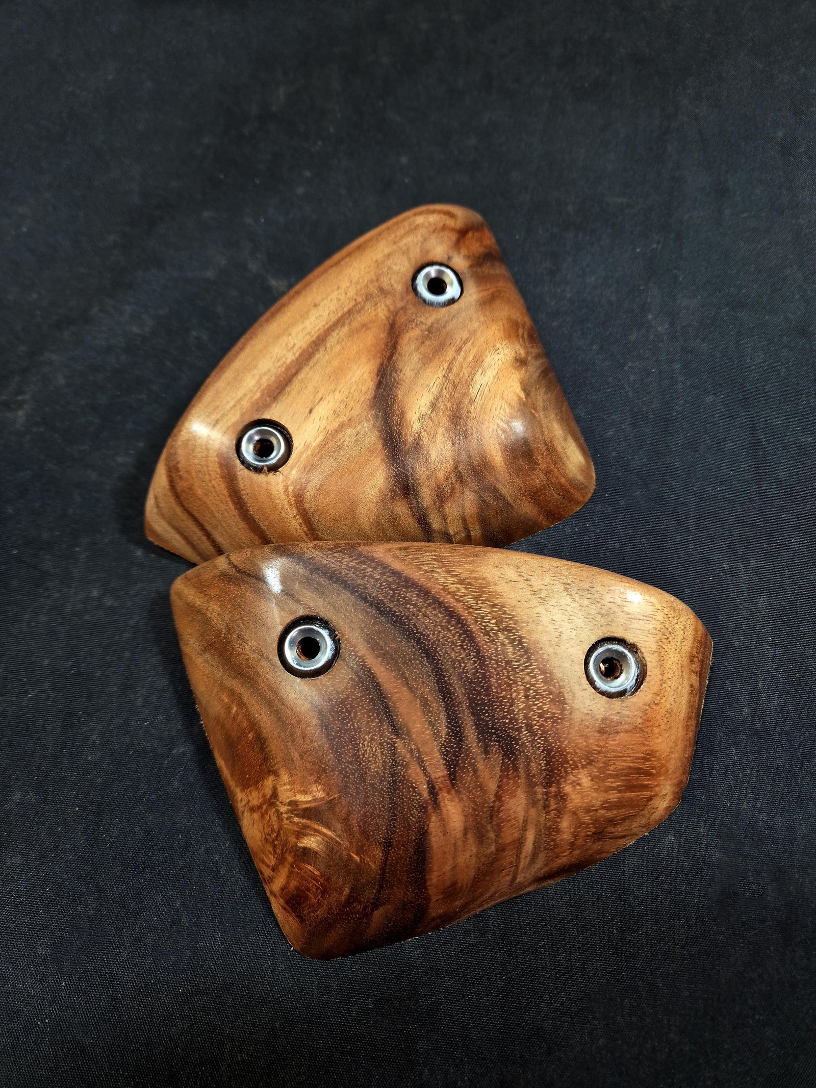 Classic Crimps in Teak